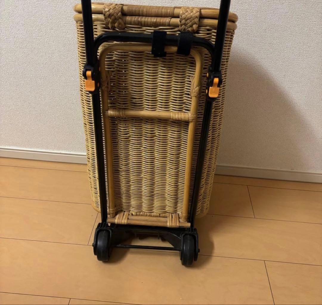 m*e様 藤ラタン製キャスター付き おしゃれショッピングカート　レトロ