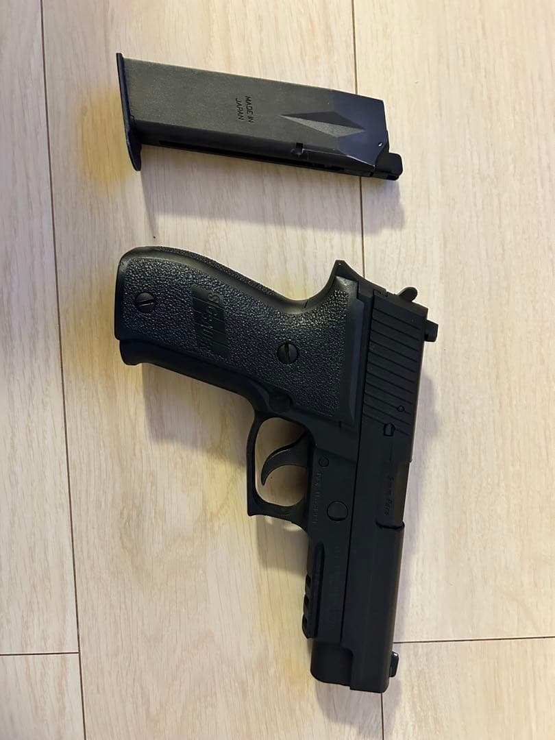 値下げ！！P226 SIG SAUER. モデルガン