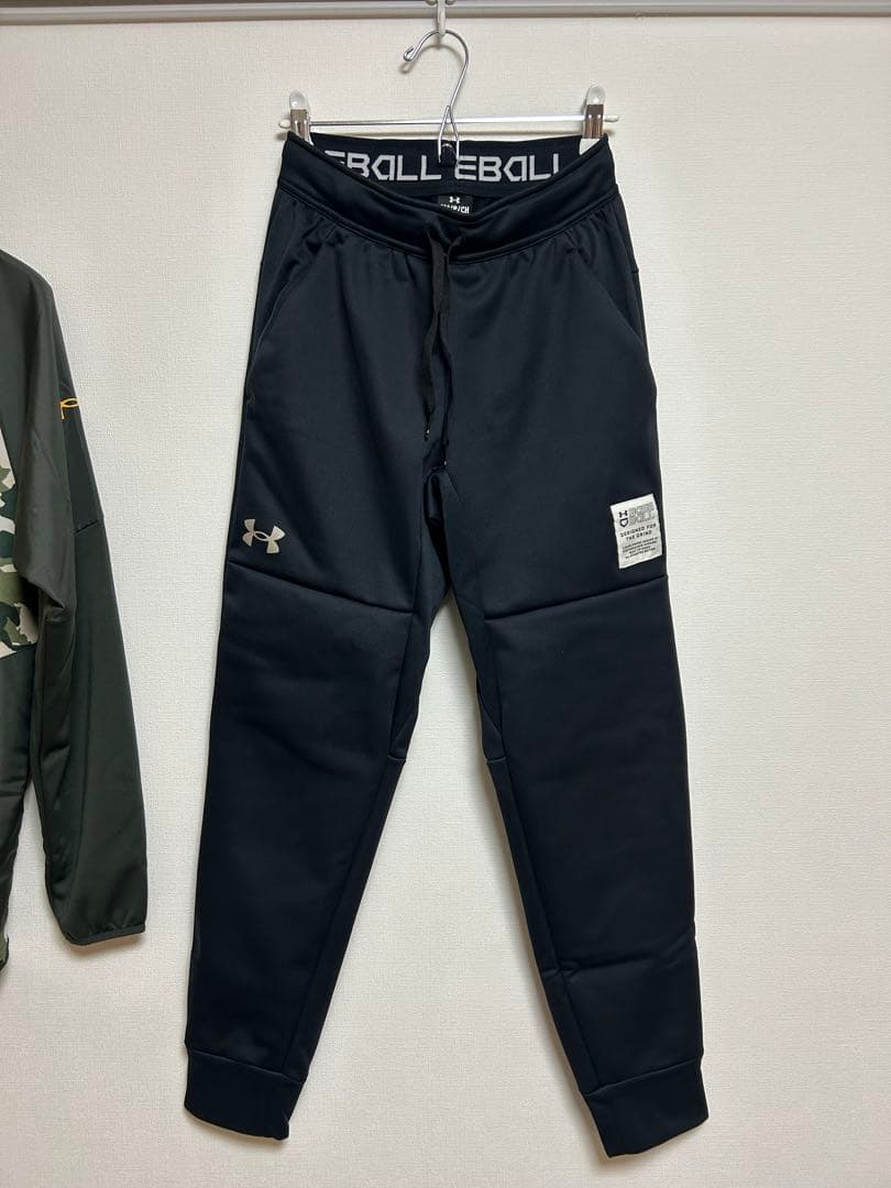 アンダーアーマー　UAハイブリッドジャケット・パンツ　セットアップ