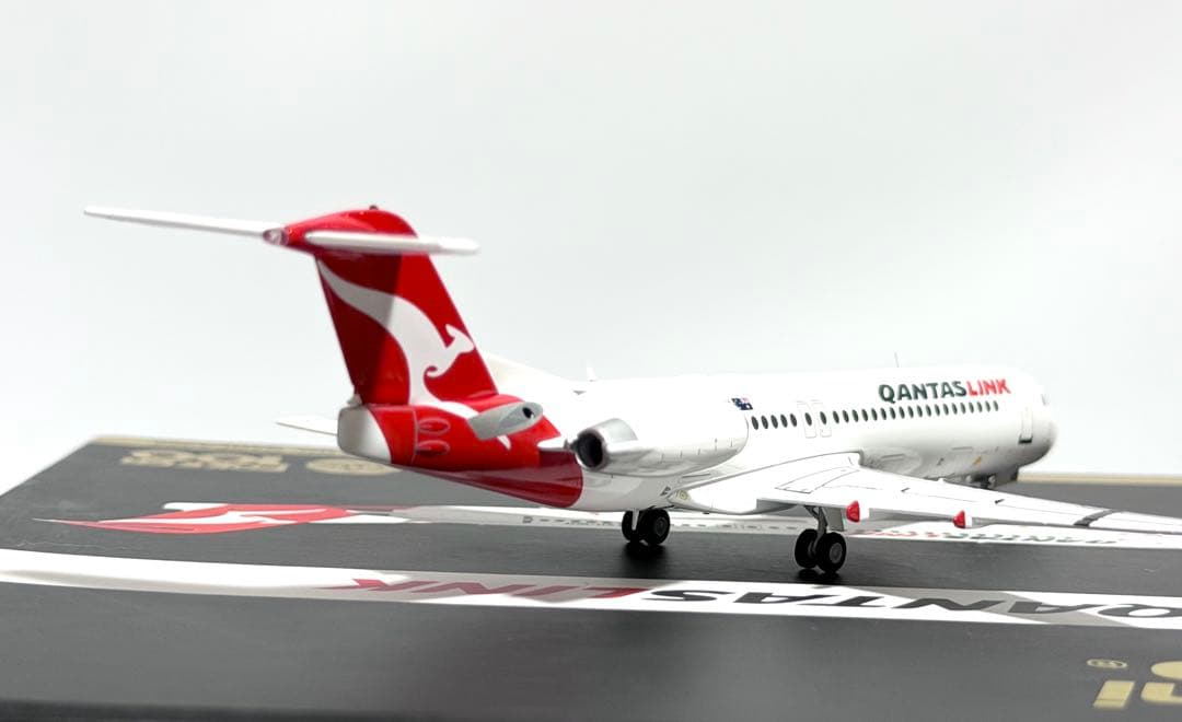 Gemini 1/200 Fokker 100 カンタスリンク