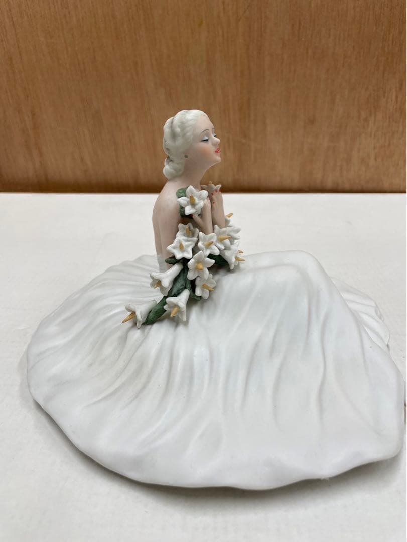 ルイ・イカール ( ユリ ) Icart Figurine Leslis
