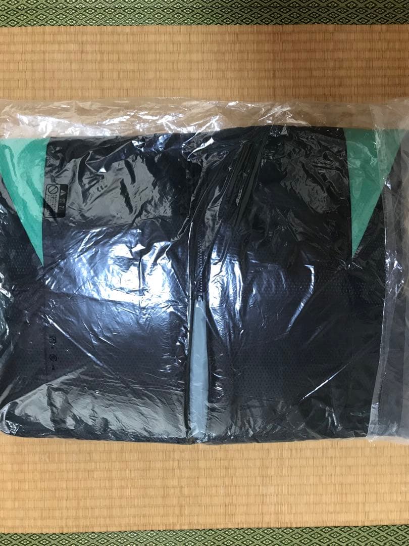 箱根駅伝第100回記念　ミズノベンチコート2着＋タオル2枚の4点セット