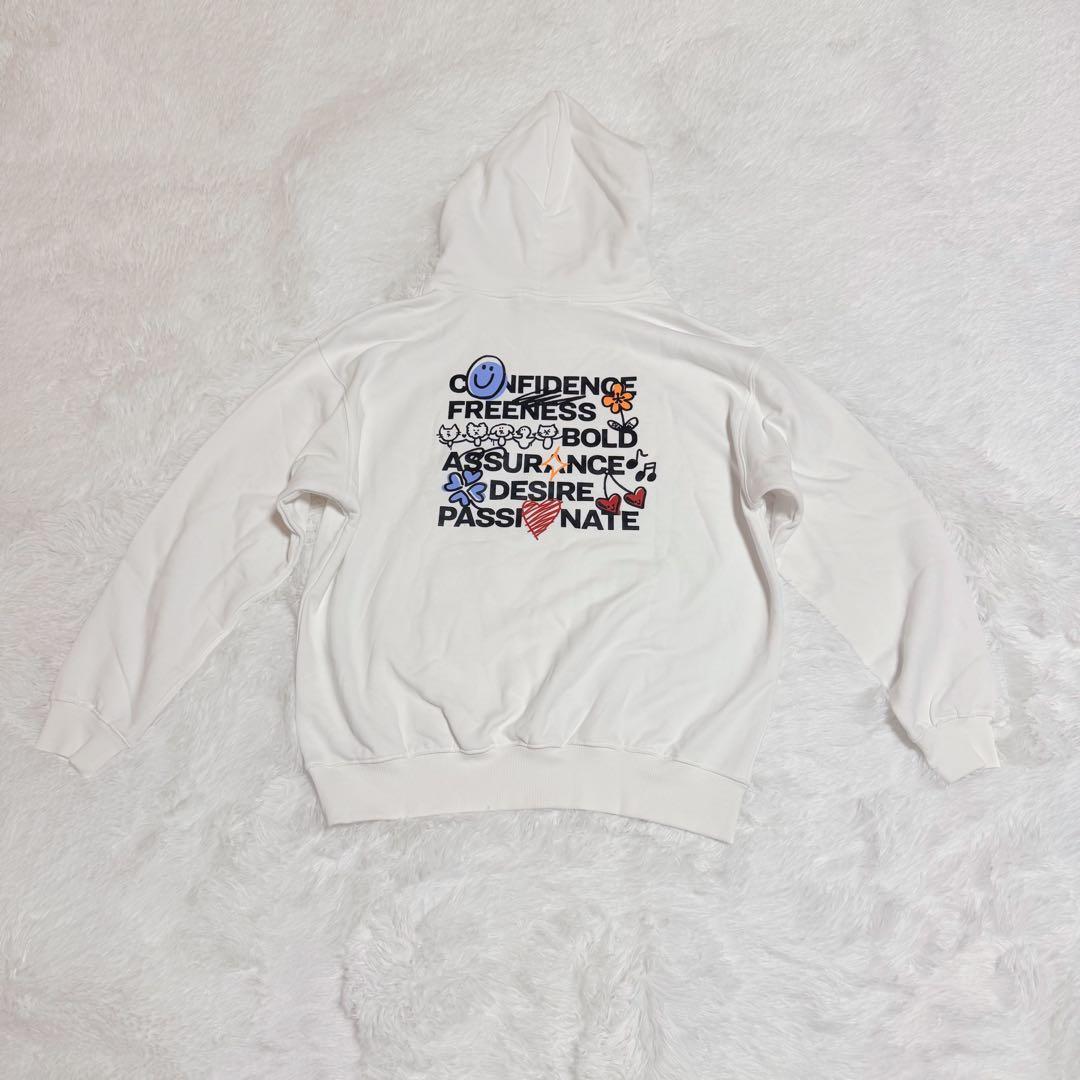 【美品】LE SSERAFIM FEARNADA 2023 S/S フーディ L