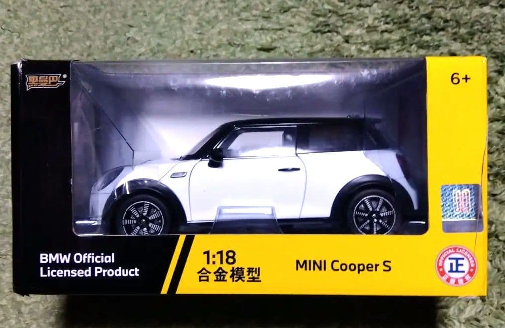 ミニクーパーS　ミニカー　1/18　模型　ミニクーパー　Mini Cooper