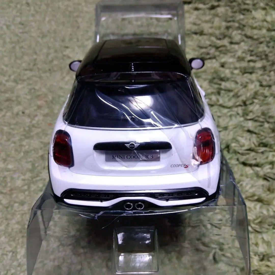 ミニクーパーS　ミニカー　1/18　模型　ミニクーパー　Mini Cooper