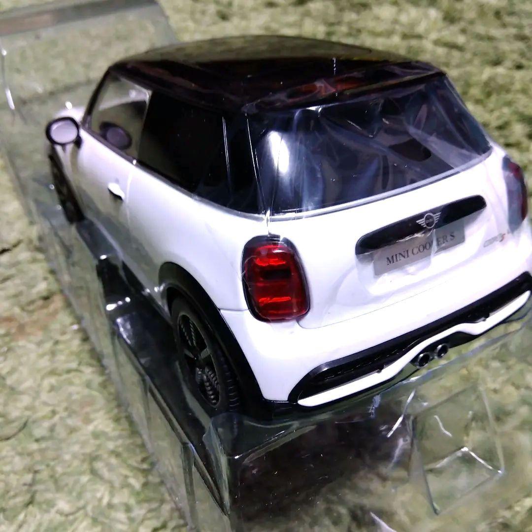 ミニクーパーS　ミニカー　1/18　模型　ミニクーパー　Mini Cooper