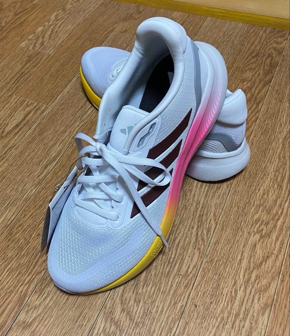 アディダス　adidas ランニングシューズ　コアランナー27.5cm