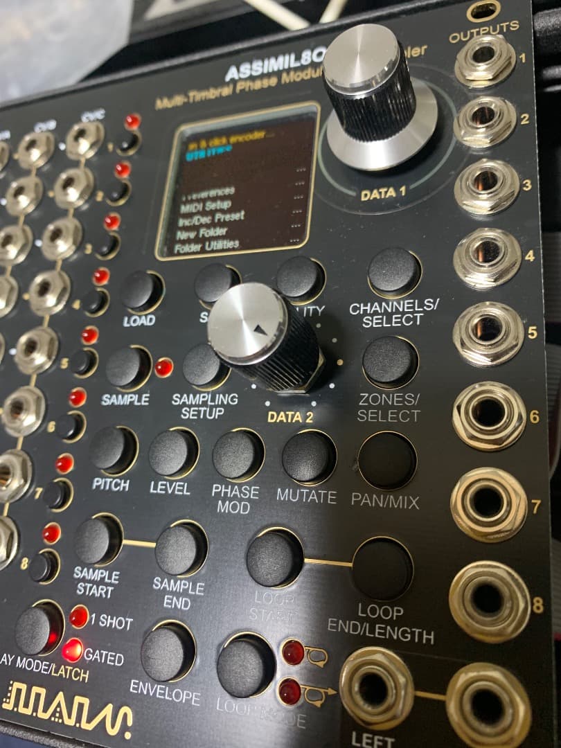 鍵盤楽器 Rossum Electro-Music Assimil8or