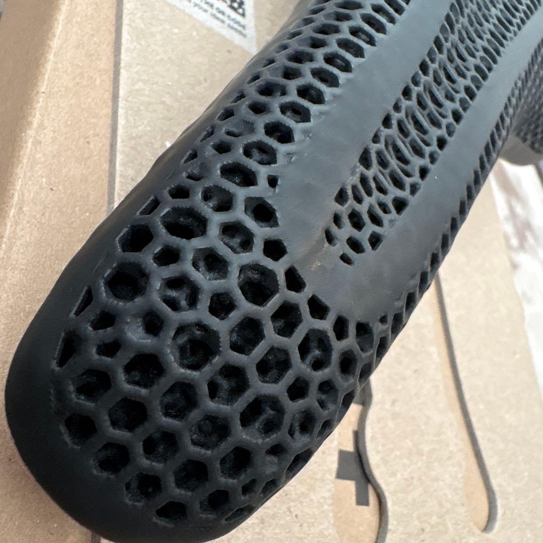 fizik TEMPO ALIANTE R3 ADAPTIVE サドル 145