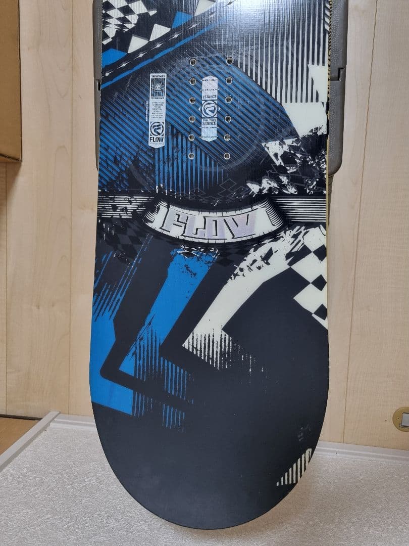 スノーボード 板 Flow 156cm