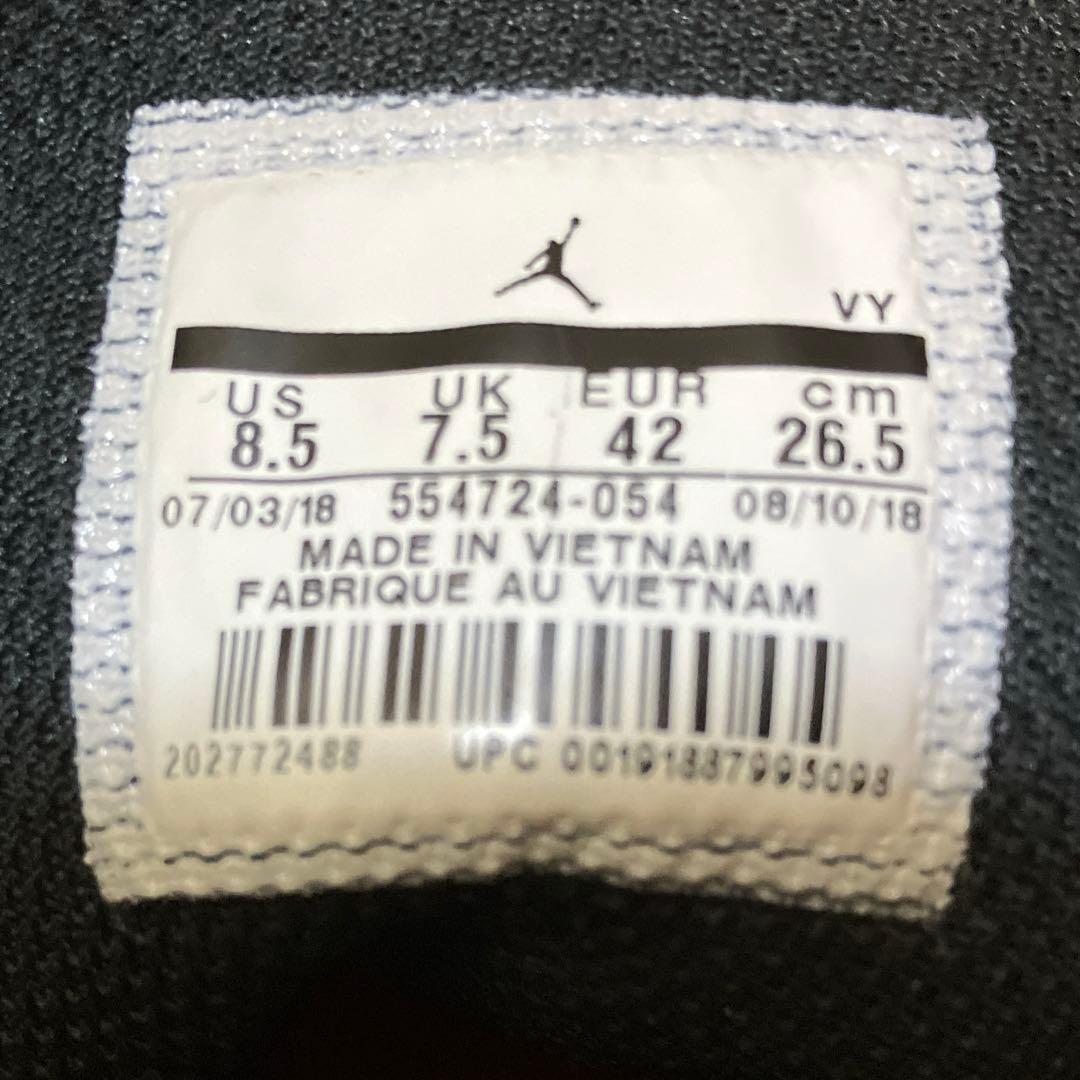 NIKE AIR ジョーダン1 赤黒白