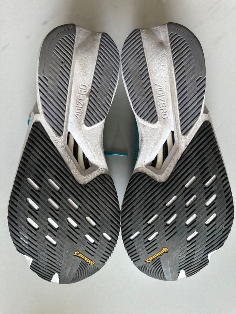 ADIZERO ボストン12 ランニングシューズ　メンズ27.5cm