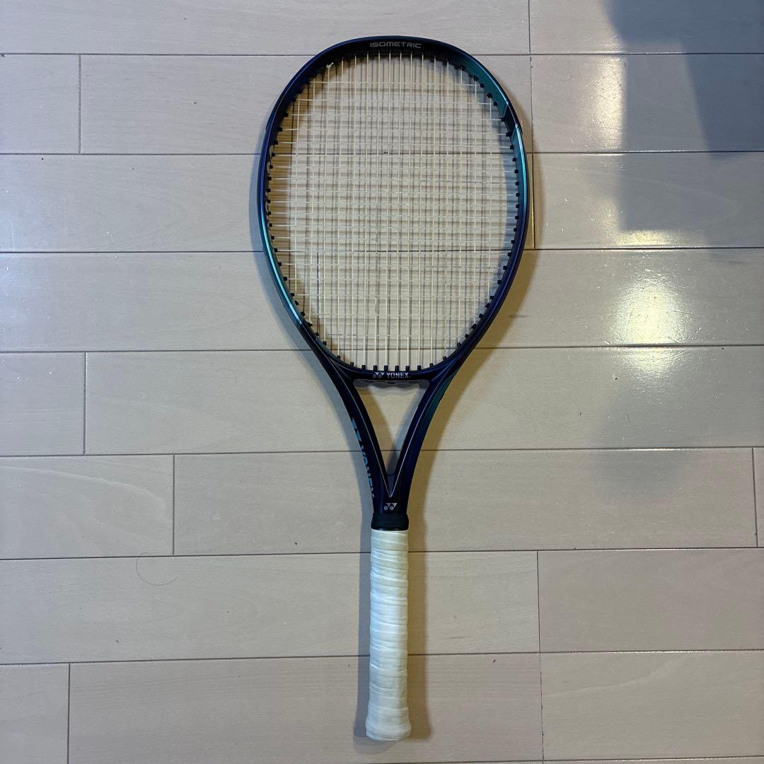 YONEX テニスラケット　EZONE100
