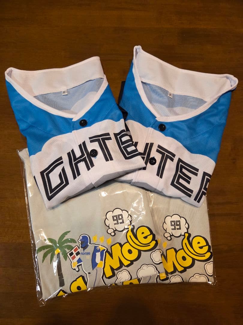 エスコン来場者プレゼント レイエスTシャツ& エスコンユニフォーム2025