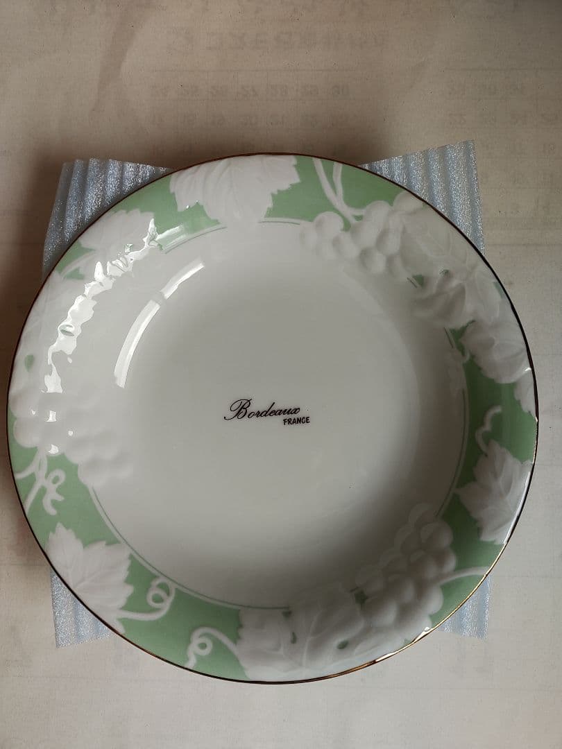 B,Grain 　Bordeaux　皿５枚セット　竹製バスケット＆スプーン付き