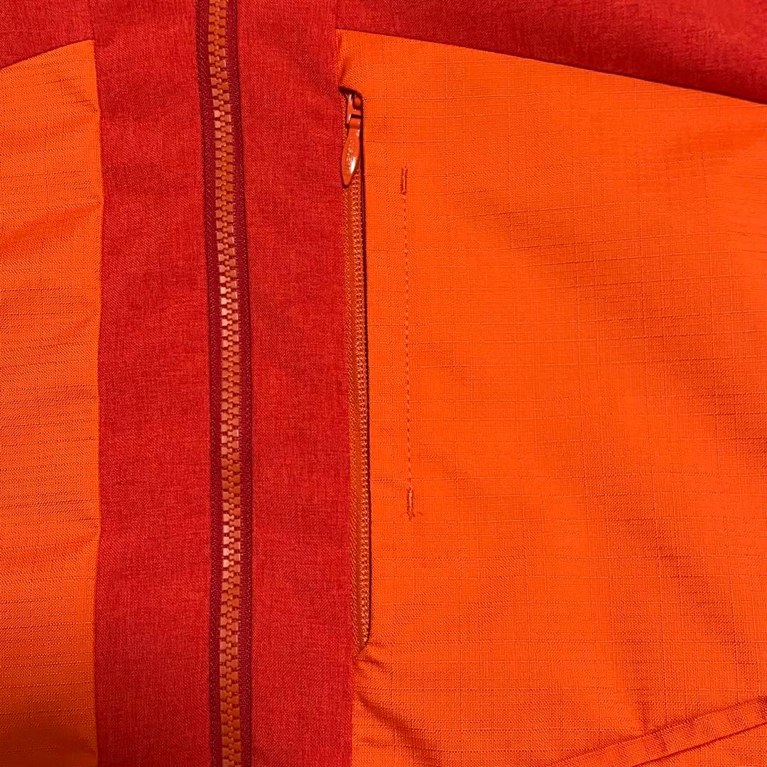 極美品 DESCENTE デサント スキージャケット 中綿 撥水 メンズ M