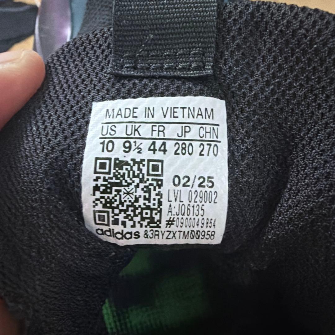adidas バスケットボールシューズ ブラック/グリーン