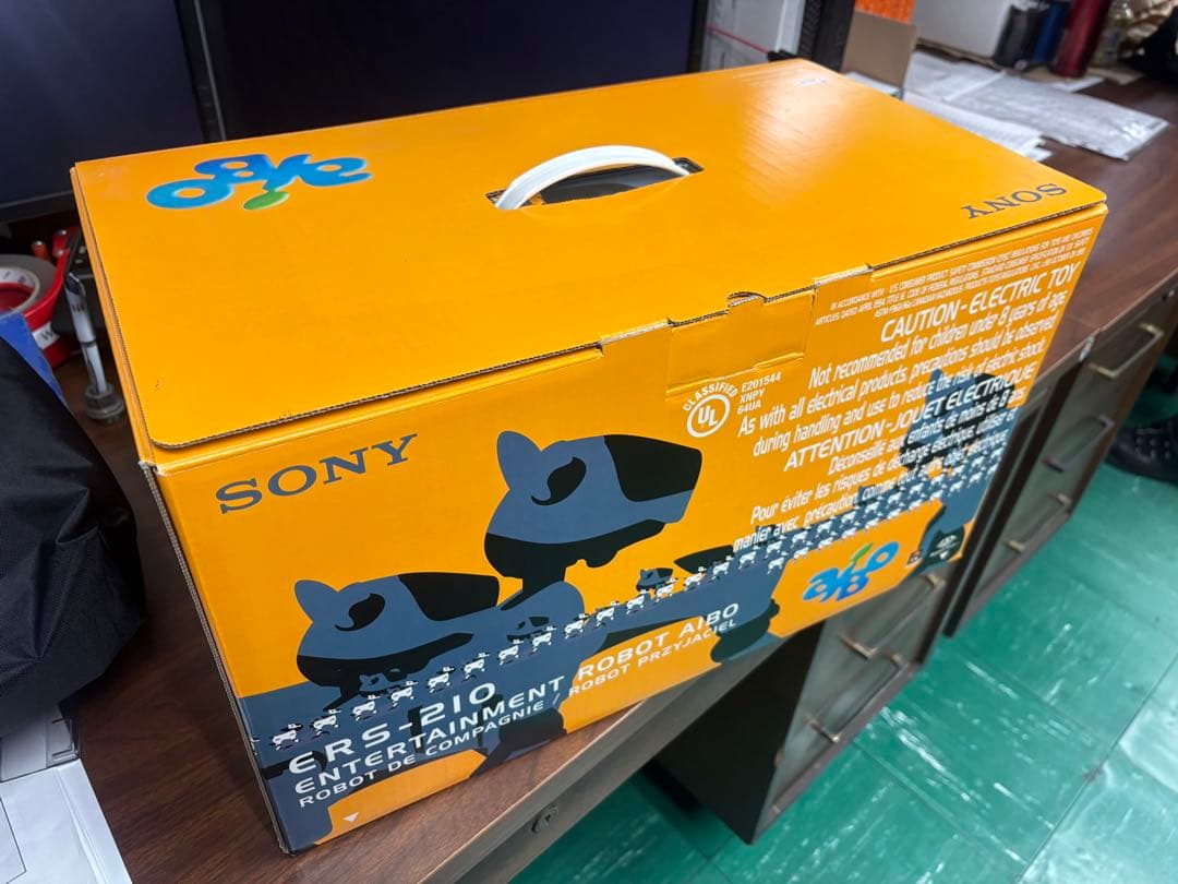 SONY ERS-210 エンターテインメントロボット　“アイボ”