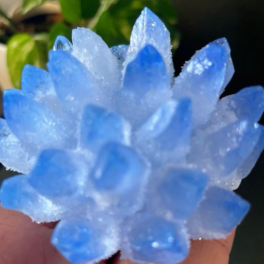 青い水晶のクラスター　天然石　鉱物　パワーストーン　クリスタル　レア　珍しい