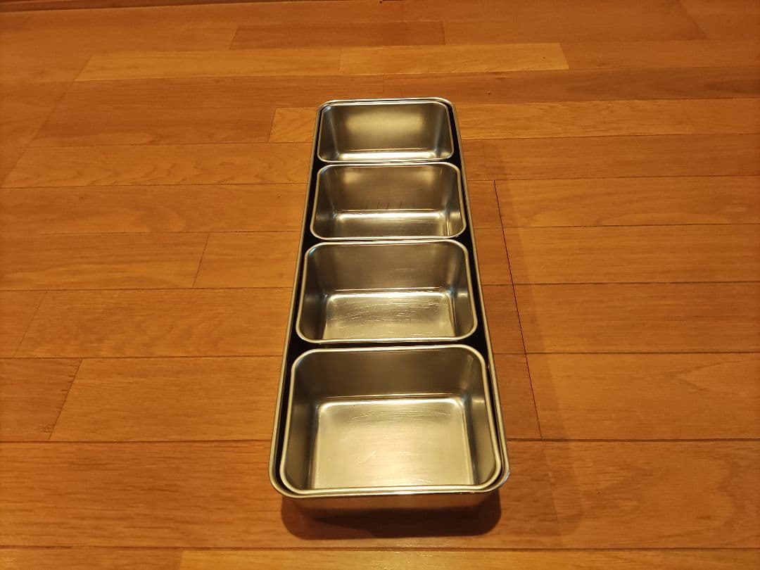 ステンレス　蓋付き角型バット　薬味入れ　調味料入れ