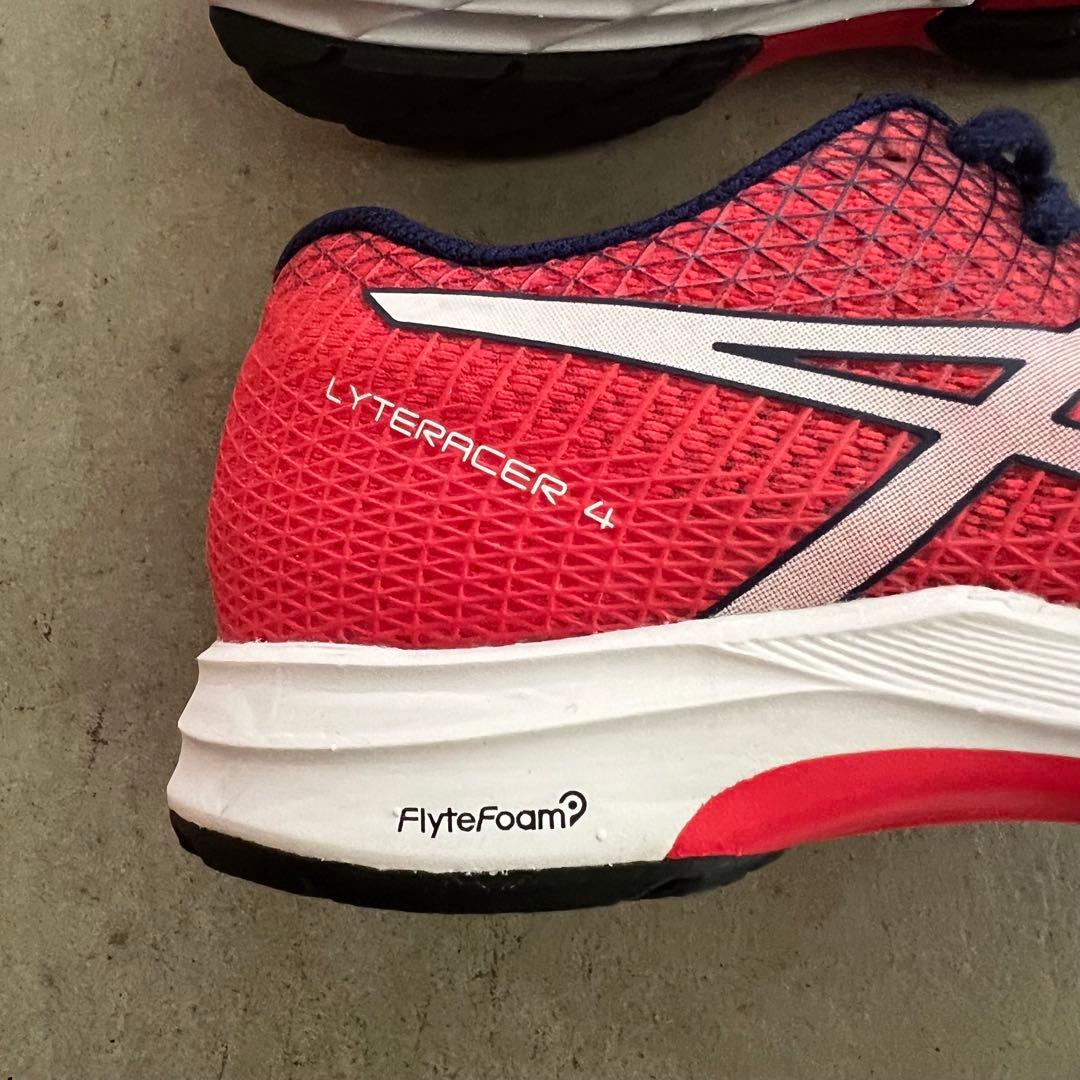 新品未使用　asics アシックス　23.0　ライトレーサー4