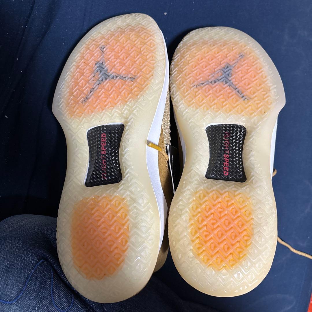 Air Jordan 32ベージュ シューズ
