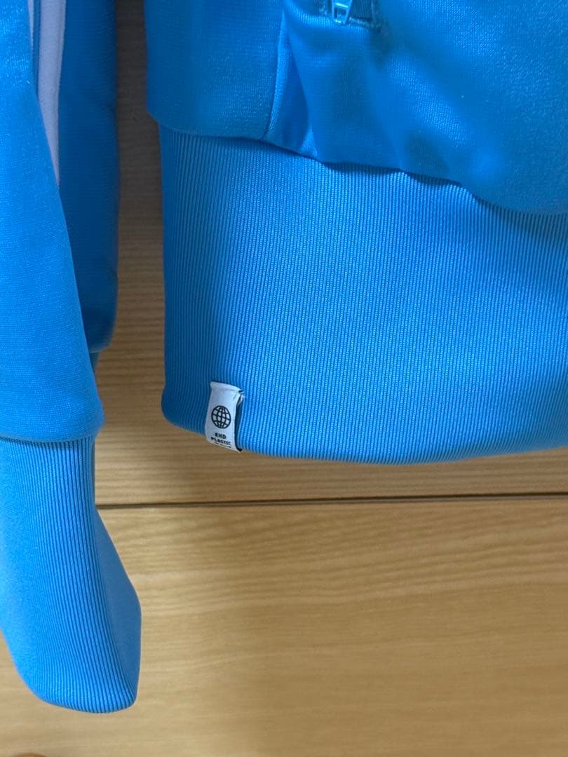 adidas ライトブルー ジャージジャケット