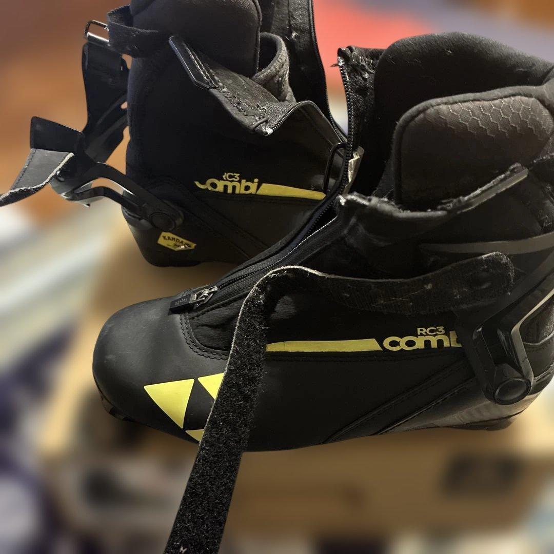 フィッシャー　クロスカントリースキーブーツ　RC3　COMBI EU39