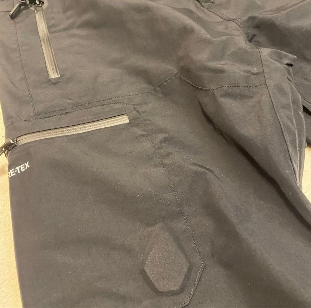 【美品】VOLCOM ボルコム GORE-TEX スノーボードパンツ