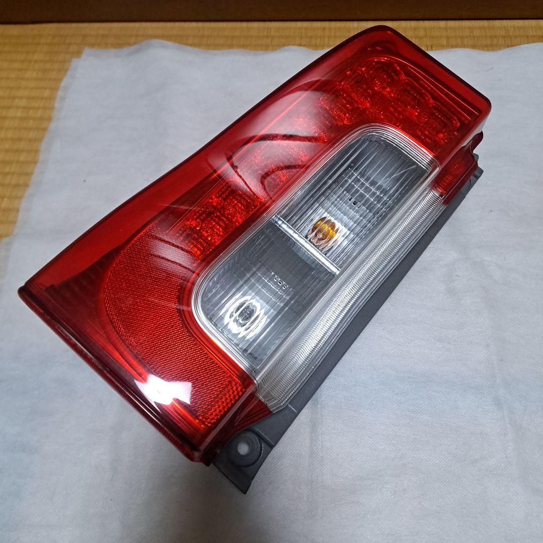 ダイハツ★タント★タントカスタム★LA600S ★LED テールランプ★左★良品