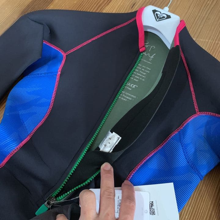 新品未使用　ロキシー ウエットスーツ 2/2MM フルスーツ 水着