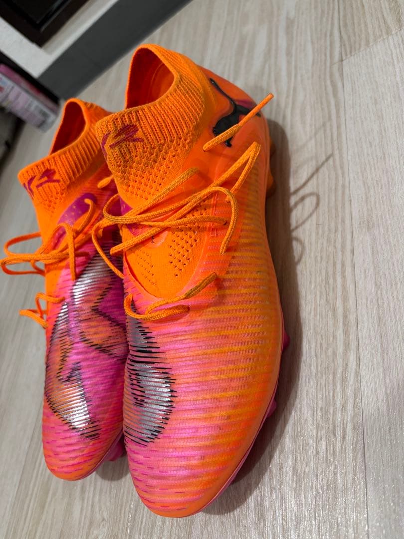 PUMA FUTURE サッカーシューズ オレンジピンク
