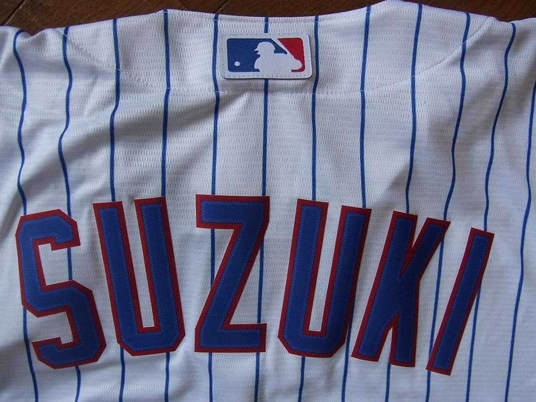 MLBシカゴ・カブス鈴木誠也公式ベースボールシャツ　タグ付き未使用品