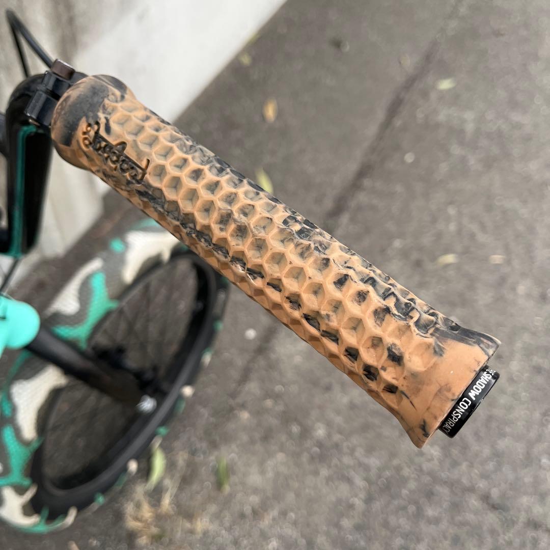 CULT BMX 20インチ　自転車