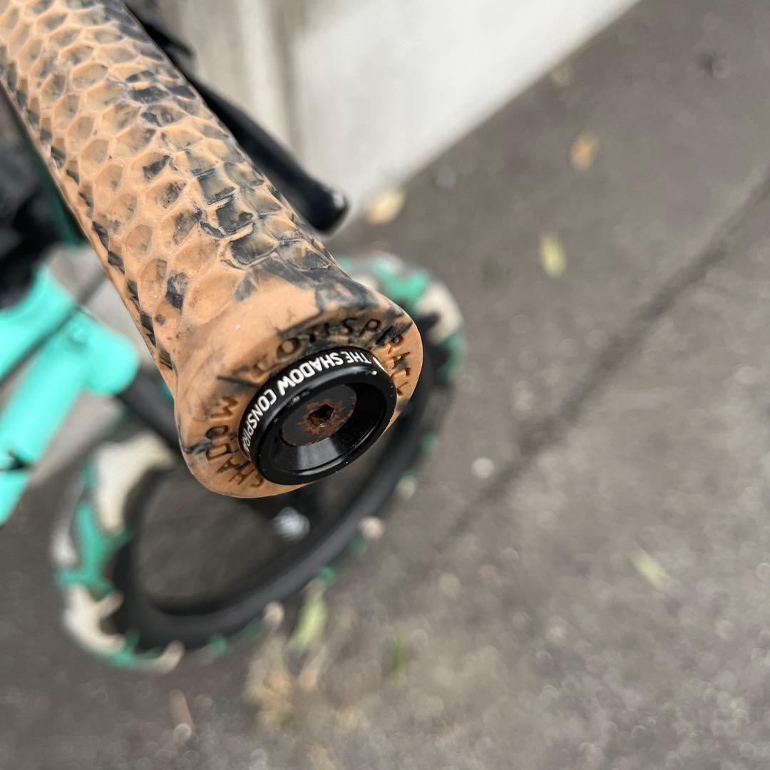CULT BMX 20インチ　自転車