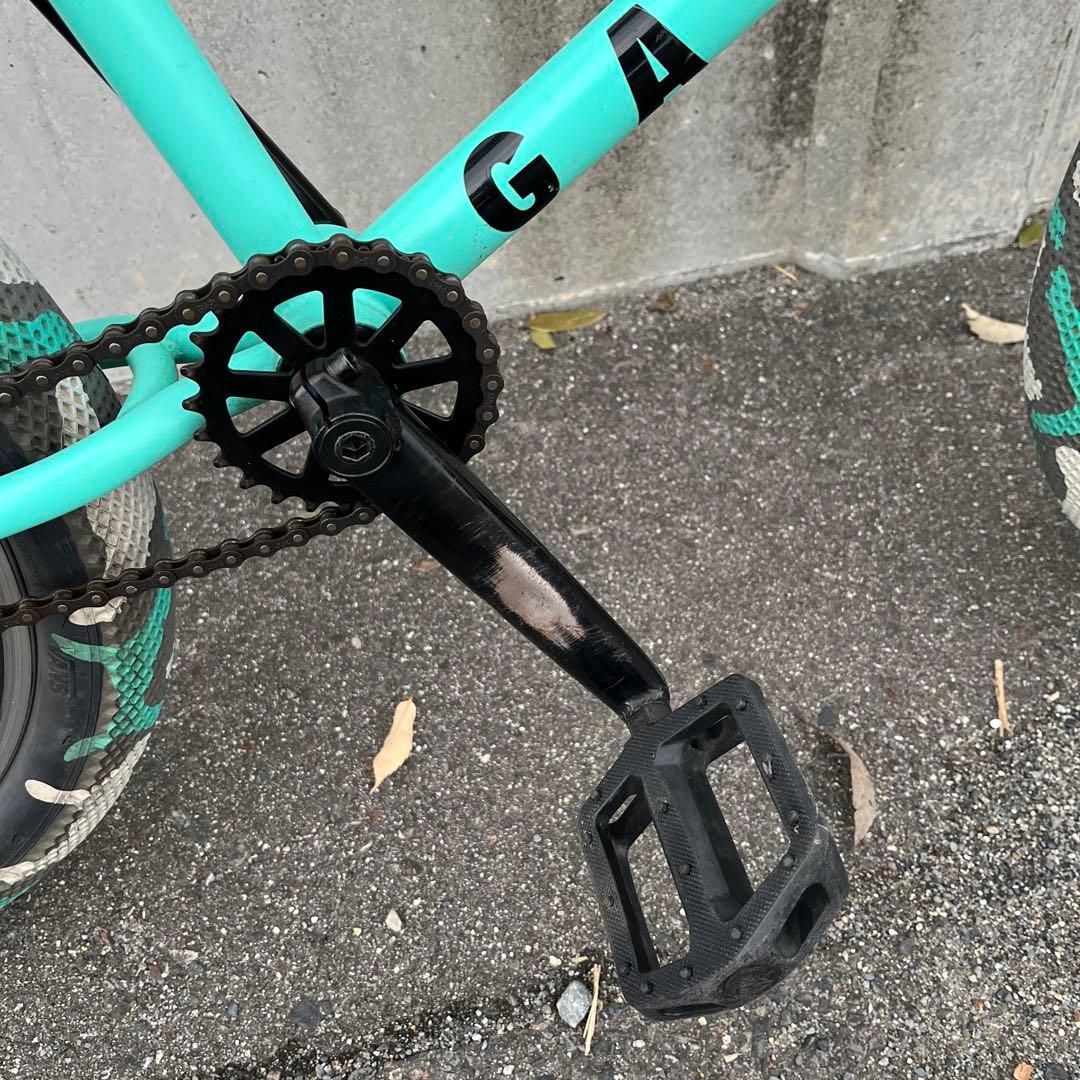 CULT BMX 20インチ　自転車