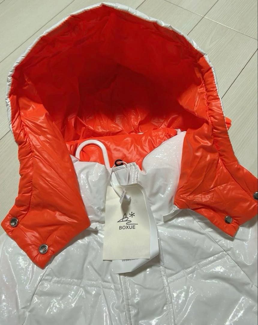 ✅ 価格が下がりました✅フード付きダウンジャケット ホワイトオレンジコンビ