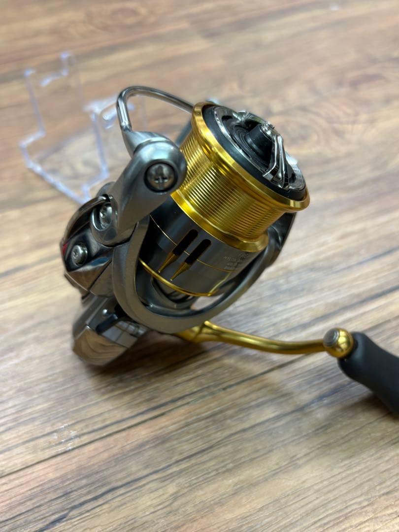 【最終値下げ】美品18フリームスLT2000S