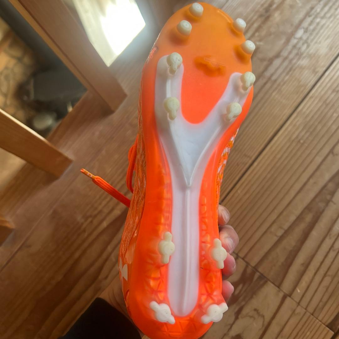き*】様 Under Armour サッカーシューズ オレンジ