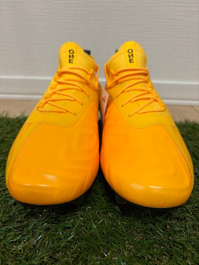 PUMA ONE イエロー サッカーシューズ