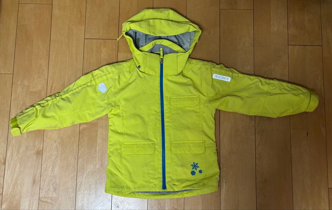 DESCENTE子どもスキーウェア140とColumbiaアウターkids Ｌ