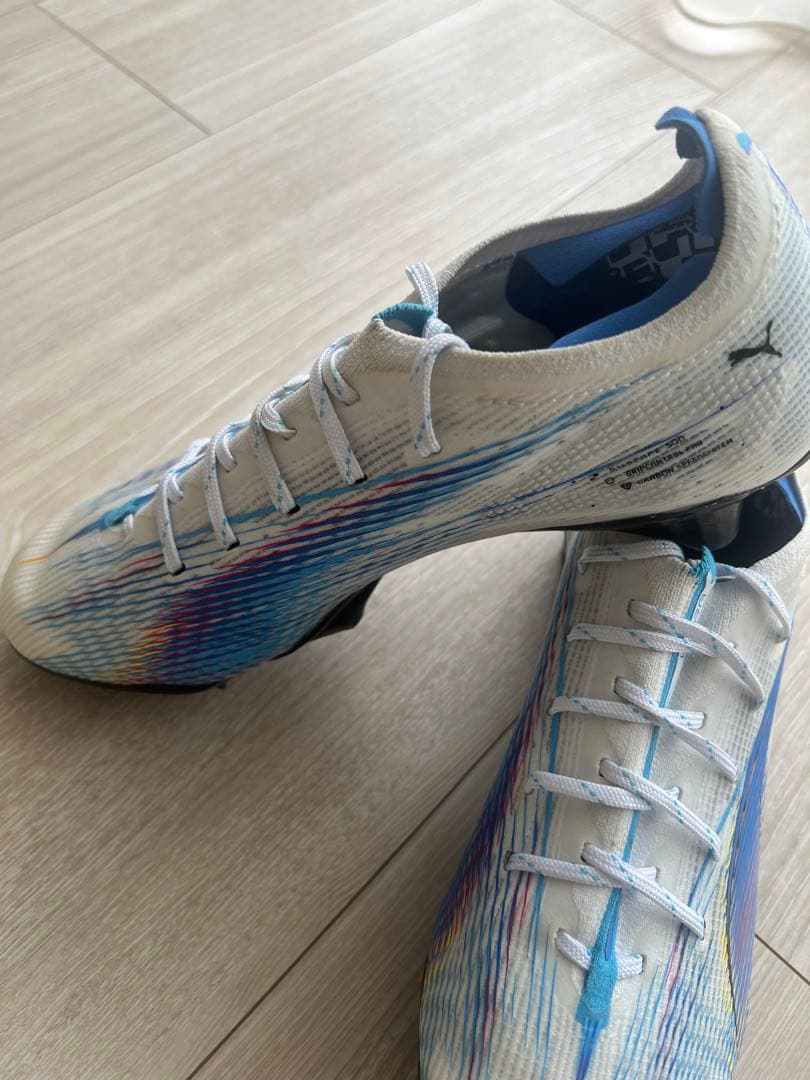 お値下げ１回履き美品ウルトラ 5 カーボン Puma スパイク22.5
