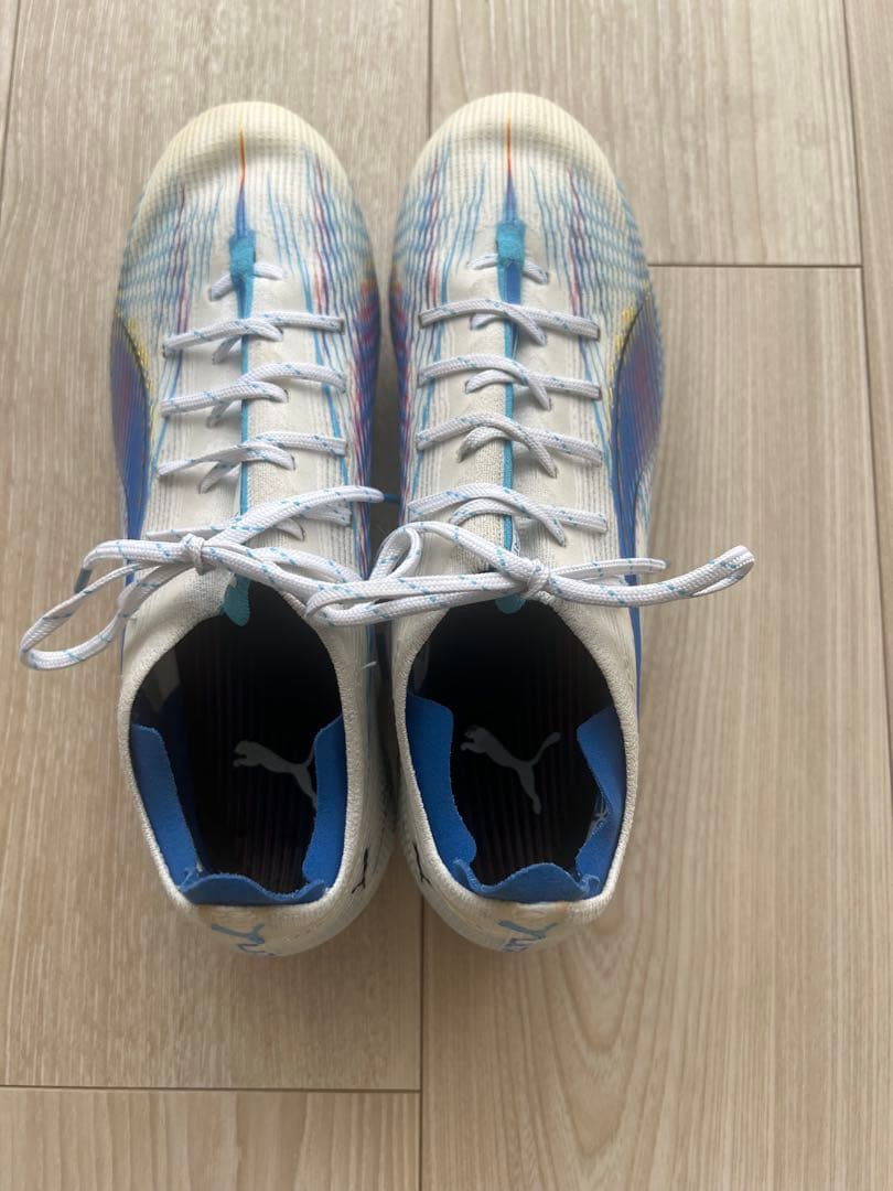 お値下げ１回履き美品ウルトラ 5 カーボン Puma スパイク22.5