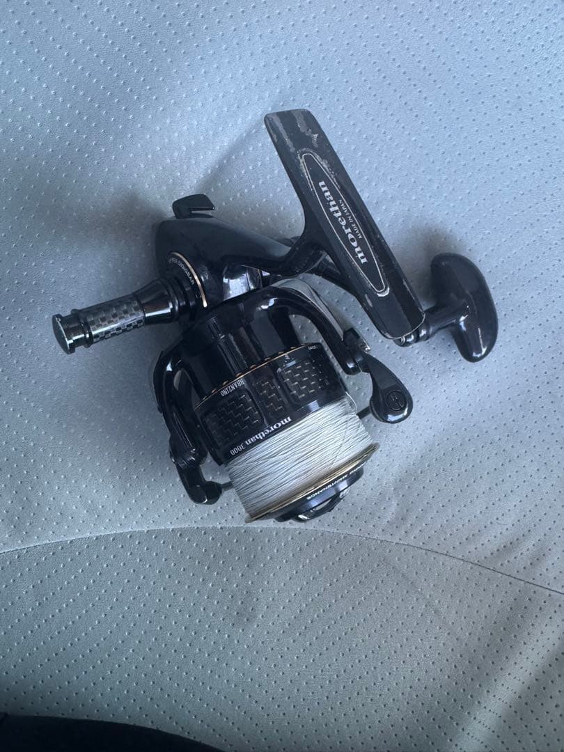 BRANZINO morethan 3000 スピニングリール　シーバス