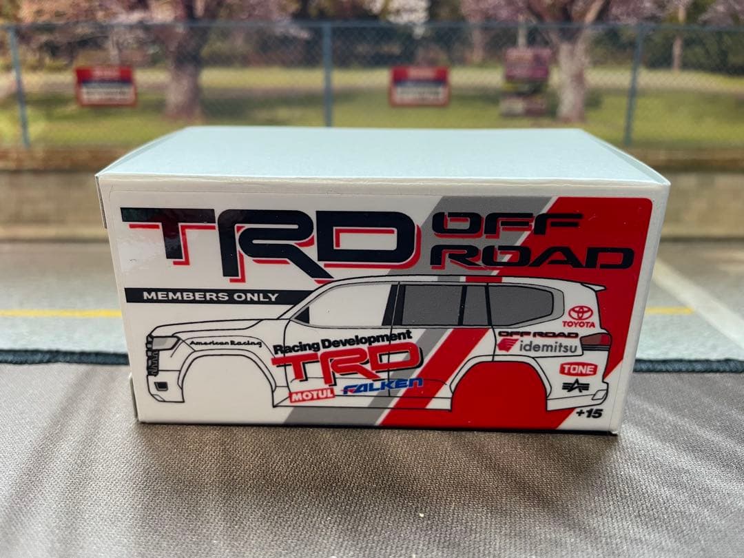トミカ KahkA特注ランクル300 TRD仕様オフロード