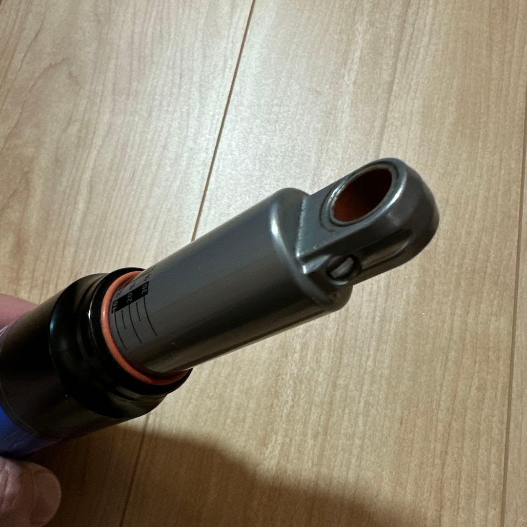 ROCK SHOX monarch RL 200×57 リアサスペンション