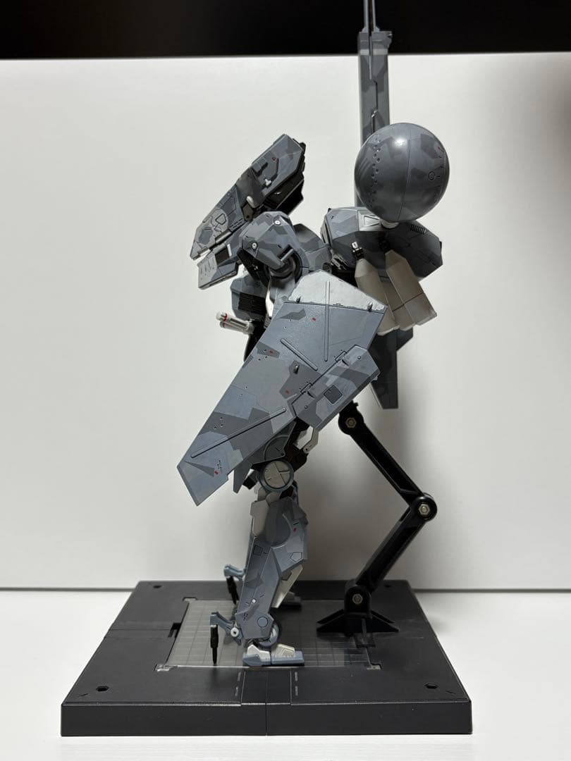 RIOBOT MGSV メタルギア サヘラントロプス　パーツ欠品あり