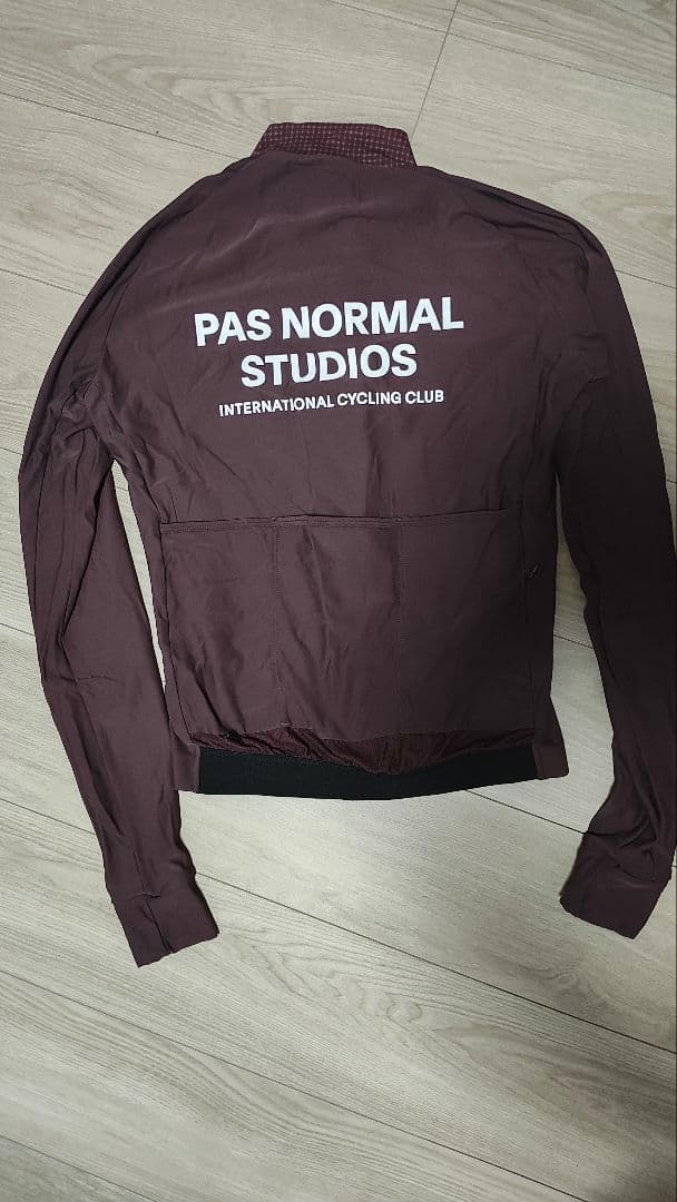 PAS NORMAL STUDIOS サイクルジャージ エンジ