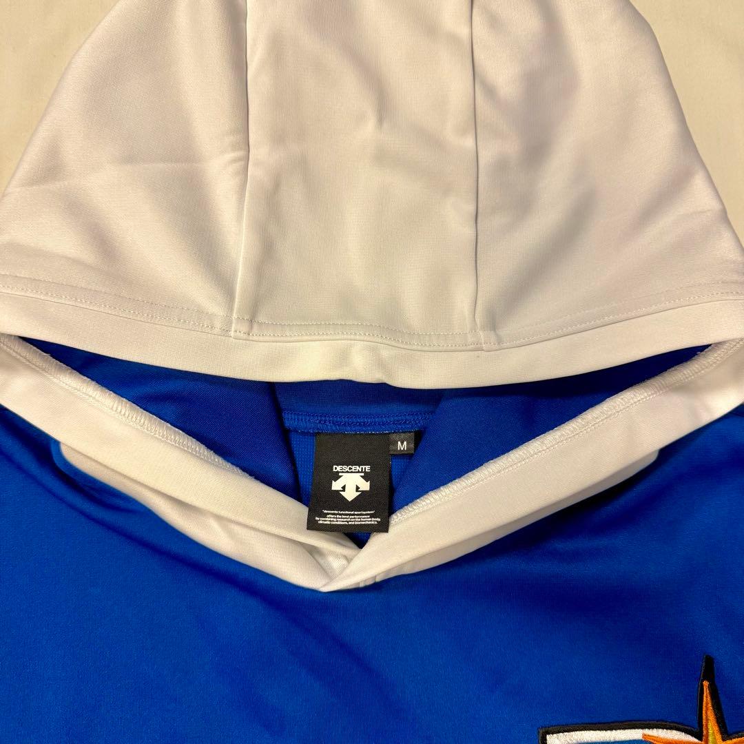横浜DeNAベイスターズ　DESCENTE フーディ M