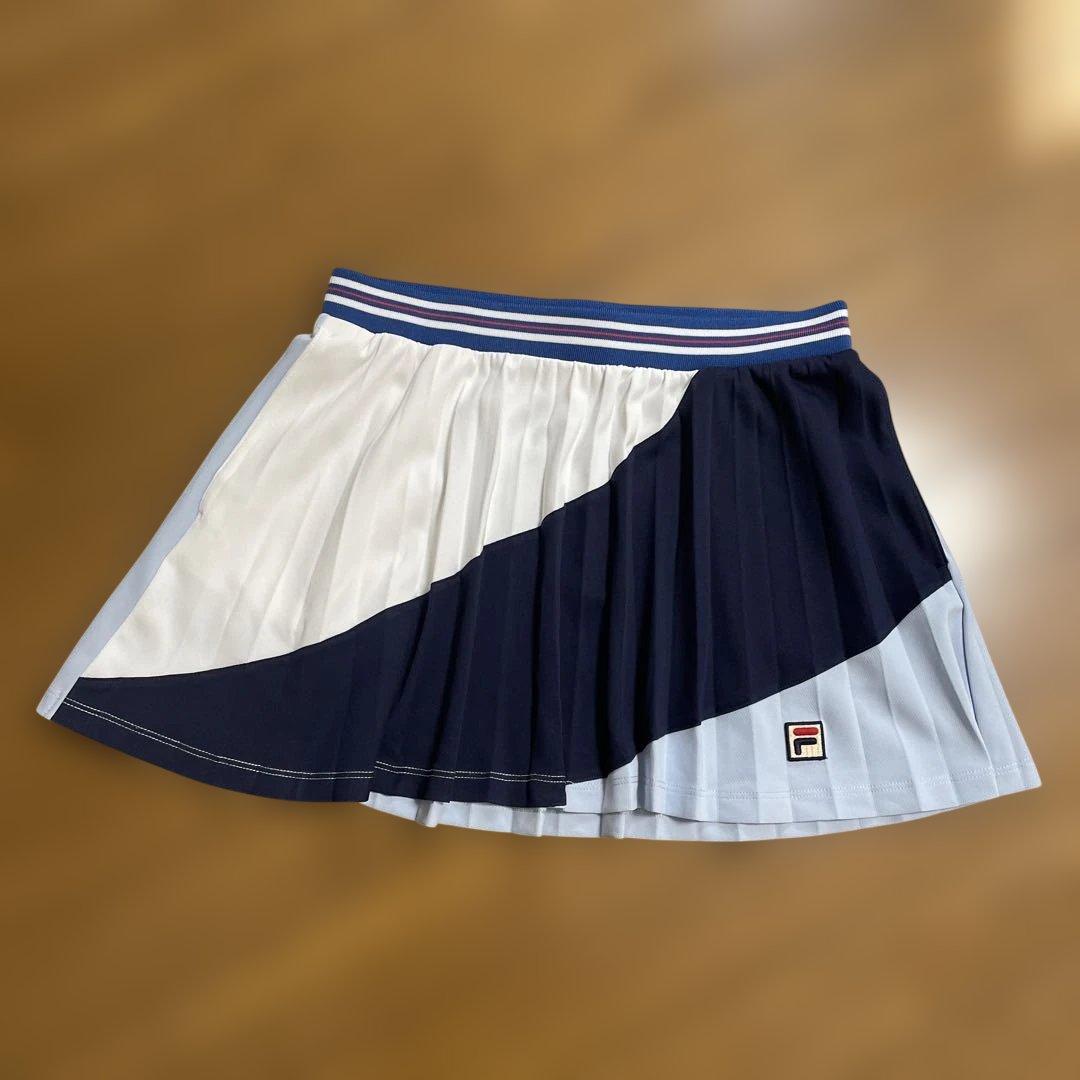 美品。BabolarテニスシャツFILAテニススコート